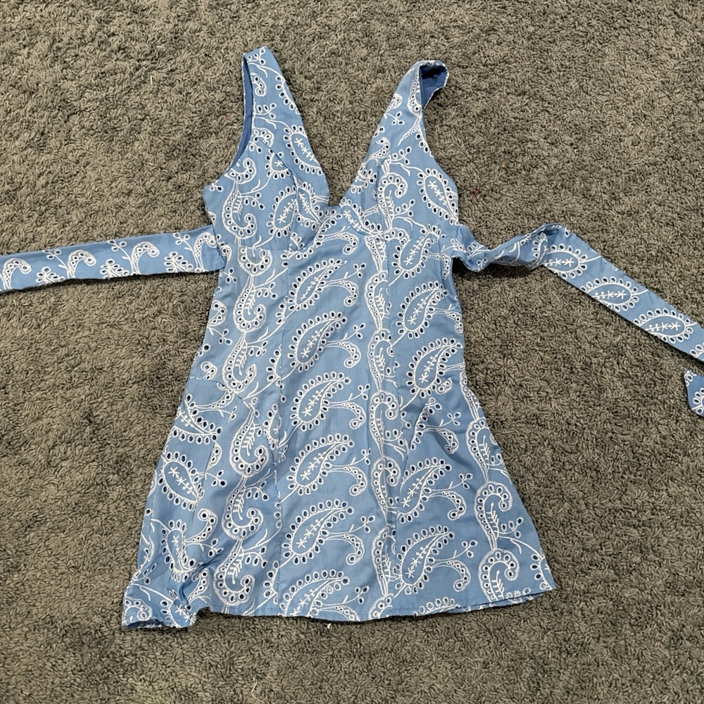 Francesca's Collections Blue Paisley Mini Dress